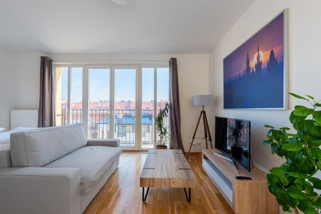 Sunny Safron Apartment Prag Exteriör bild